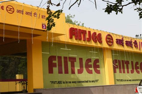 fiitjee reviews fee structure admission contact address