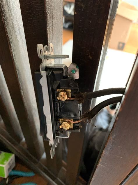 knob  tube wiring replaced  outlet   light switch