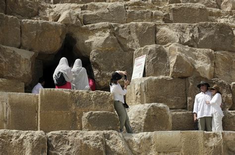 Burial Chamber Dating Back 3 700 Years Found Near Pyramid