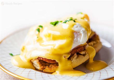 how to make eggs benedict recipe