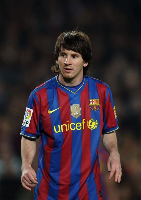 Lionel Messi Moptop Lionel Messi Looks Stylebistro