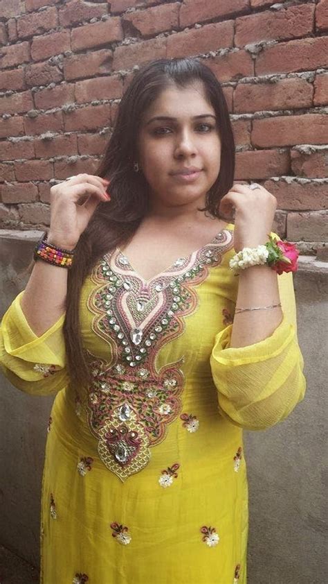 Desi Pakistani Hot Girls In Silk Dress Photos Beautiful Sexiezpicz
