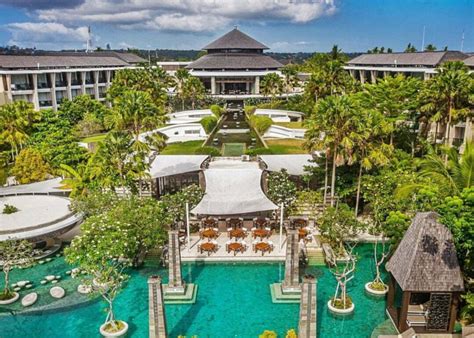 balis  luxury hotels resorts   stay   island