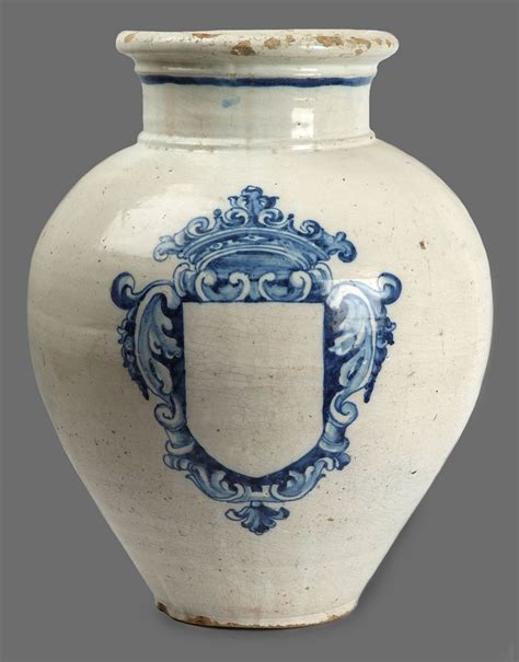 blue  white urn   coat  arms   front  shown