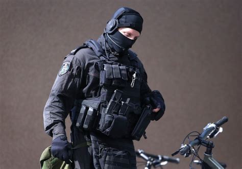 australian police thwart  imminent isis linked terror attack