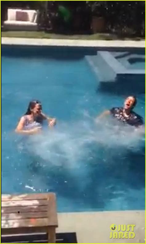 Ben Affleck And Jennifer Garner Do Ice Bucket Challenge Together Photo