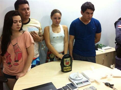 jovens de 18 anos presas com 2 5 kg de cocaína amazonas