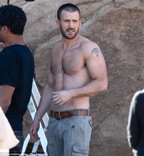 leaked fotos chris evans shirtless for details magazine