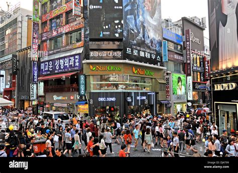 street scene commercial district seoul south korea stock photo  alamy