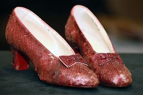 fbi recovers wizard of oz ruby slippers stolen from judy garland museum