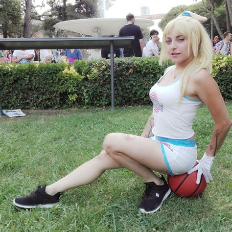 Lola Bunny Cosplay By Mikycosplay85 On Deviantart