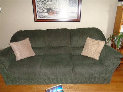 gently  couch  sale  pei location pei