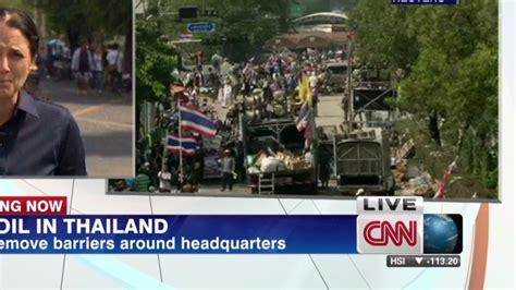 thai protesters and police reach truce cnn