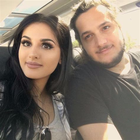 Sssniperwolf And Sausage Evans Make An Adorable Couple