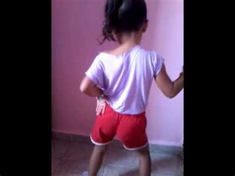 menina dancando menina  anos dancando funk drone fest  video  prosmotrovobnovlen