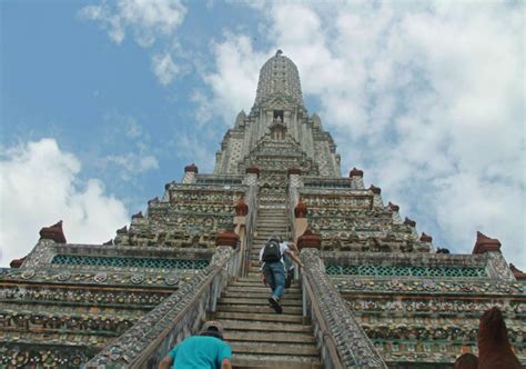 wat arun  bangkok thailand  temple  dawn jon   world blog