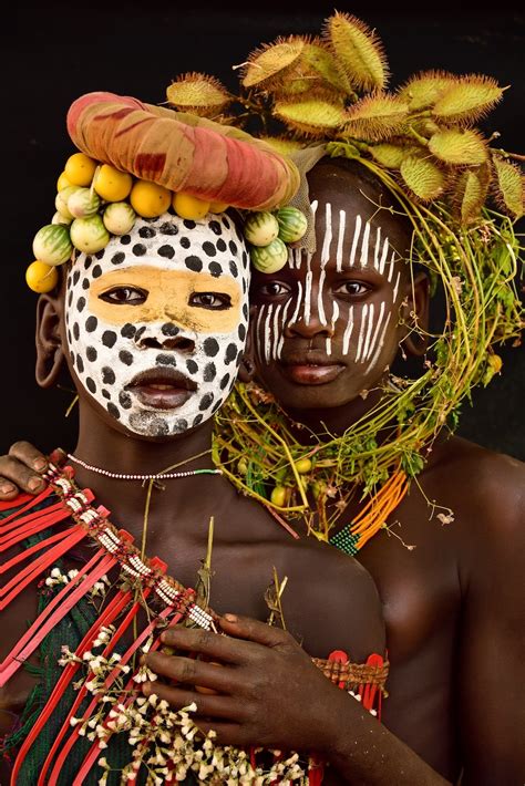 Photographer S Incredible Portraits Of The Suri Tribe In Ethiopia