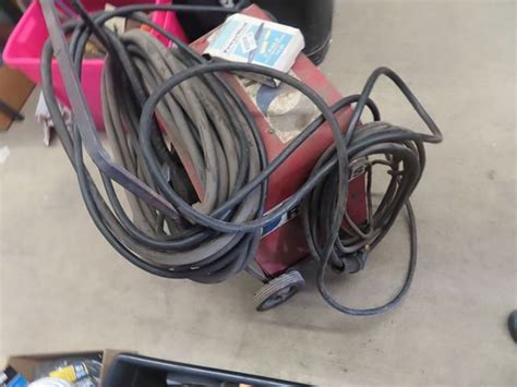 lincoln acdc  amp welder  good amout cable