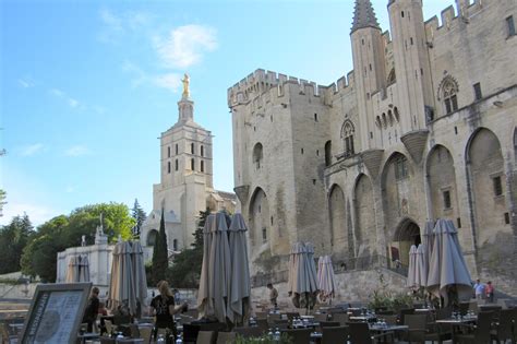 Destination Fiction Avignon And The Pont Du Gard