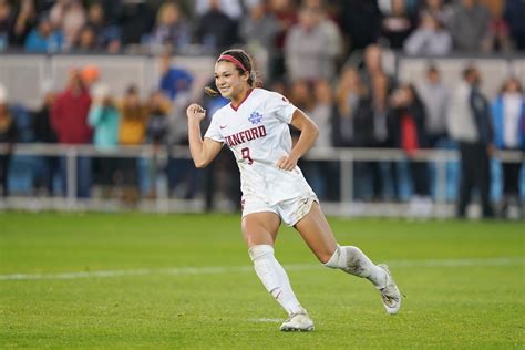 star forward sophia smith declares for nwsl draft the stanford daily