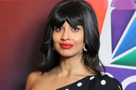 why jameela jamil is embracing her back fat