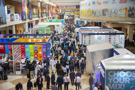 dubai world trade centre welcomes  visitors  grow