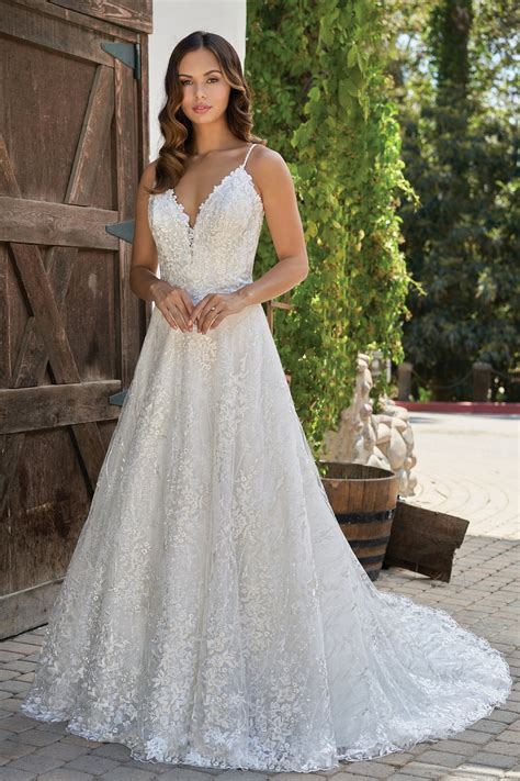 romantic embroidered lace wedding dress   neckline