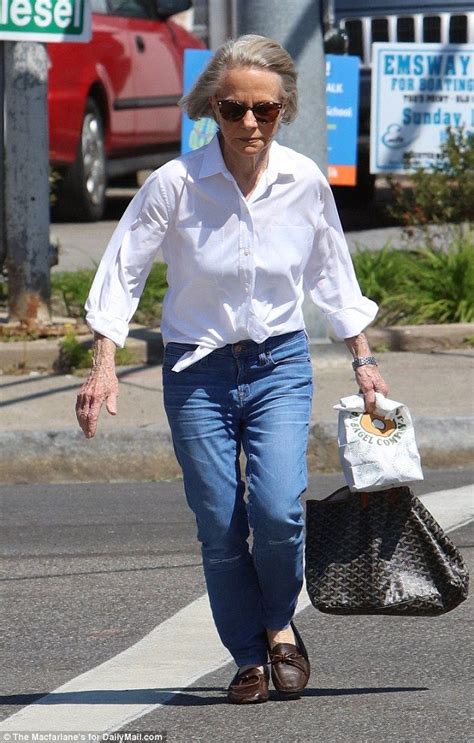 Ruth Madoff Seen Buying Bagels Days Before Hbo Movie About Bernie
