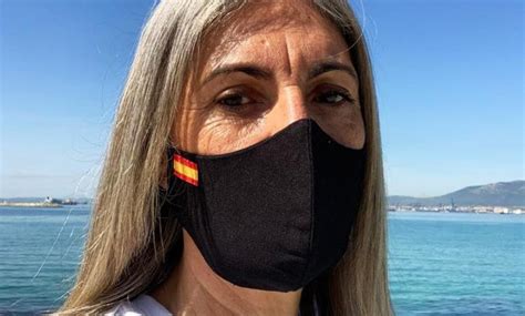 las mujeres manchegas que llevan la bandera de españa en la mascarilla