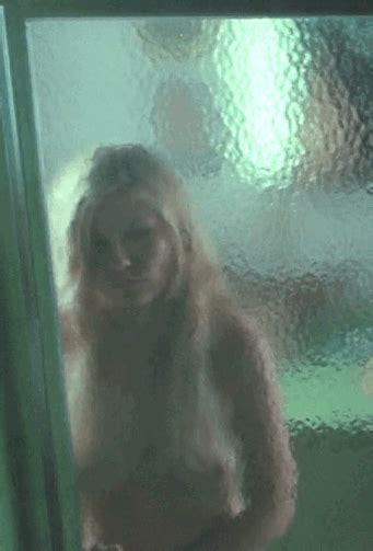 Celebrities 8104 Kristen Dunst Nude Out Of Shower Porn Pic Eporner