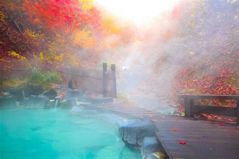 breathtaking onsen resorts  visit  autumn savvy tokyo