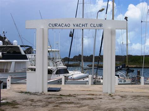 voyage  spectacle curacao yacht club