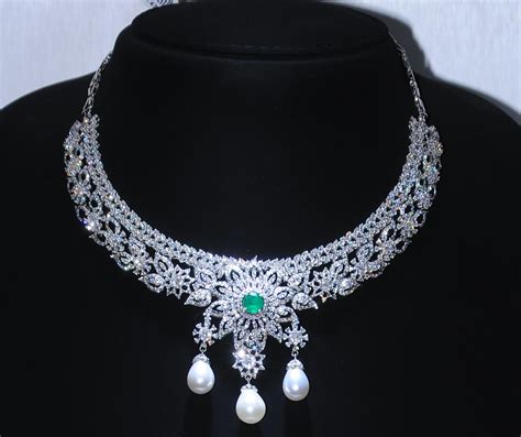 WOMEN'S WORLD: BRIDAL COLLECTION