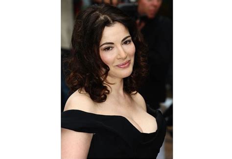 Nigella Lawson Oh So Glamorous Real Women Have Curves