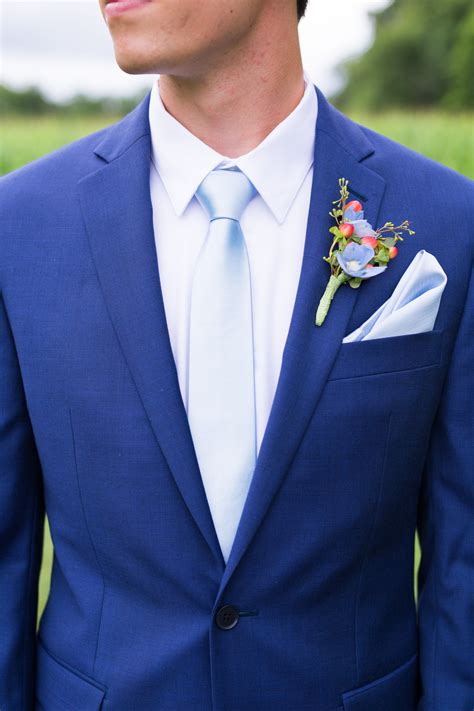 shades  blue  baby blue tie  great   royal blue suit light blue suit