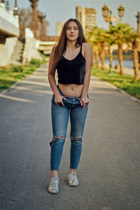 Hot Woman In Sexy Tight Jeans R Girlsinjeans