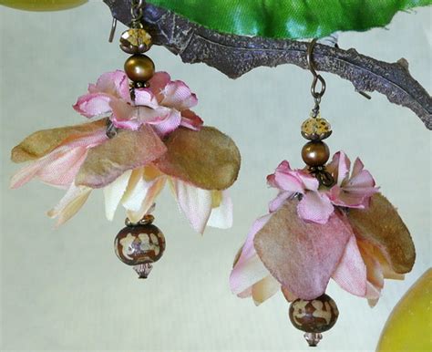 beautiful floral textile jewelry by karen taylor beads magic