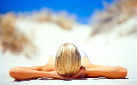 ultra hd beach sunbathing    tan skin care clinic  tips