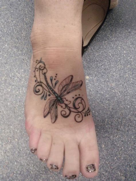 Female Dragonfly Tattoos Celtic Moon Tattoo Designs