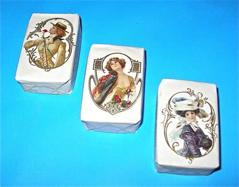 Queen Beauty Toilet Soap 3 Bars W Original White Wrapping