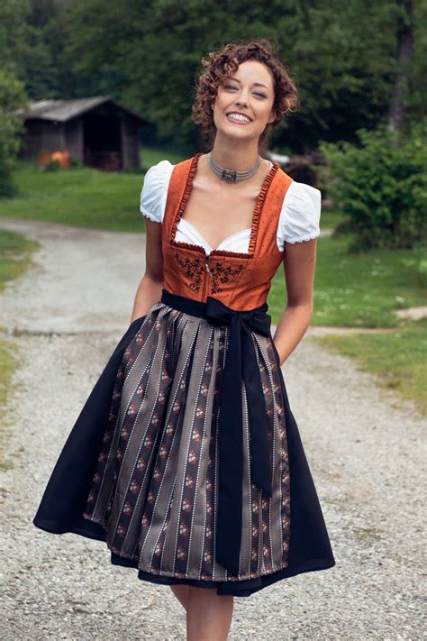 Dirndl Sondrio Traditional Outfits Dirndl Dress Fashion