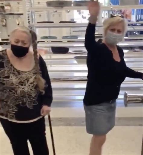 video watch racist white women get banned from ross for telling people