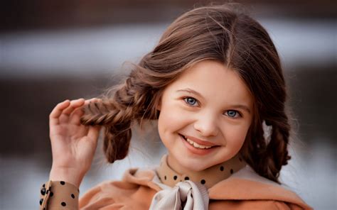 girl cute smile  valentina ermilova