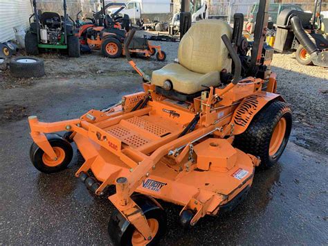 scag turf tiger commercial  turn  hours    month lawn mowers  sale