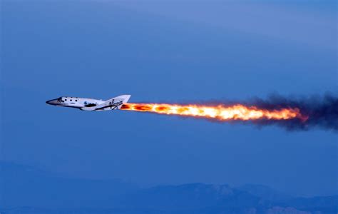stunning images  virgin galactic  rocket ship    fly  space mic