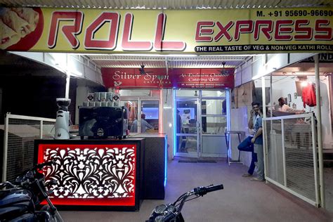 roll express gallery