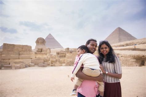 perfect memories at the pyramids in cairo with a local