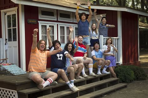 See Amy Poehler And Bradley Cooper In New Wet Hot American Summer