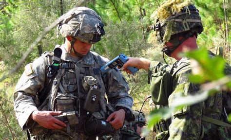 canadian troops researcher evaluate nett warrior system  tactical field situation vanguard