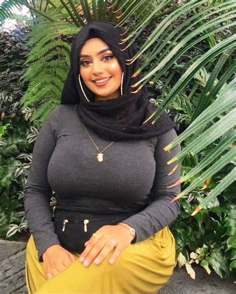 pin by icron90 on hijabfashion beautiful arab women fashion iranian